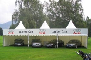 PROMOCIJE: Kot posamezna enota ali kombinaciji večih šotorov, na travi ali pesku, pritegne pogled in pozornost - predstavitev AUDI PROMOTIONS: As autonomous unit or in combination with more tents, on grass or sand, brings