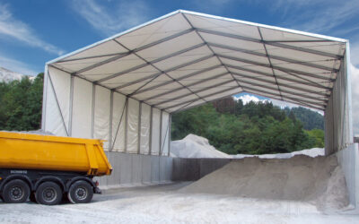 Skladiščni šotori na betonskih podstavkih za pokrita gradbišča, kamnolome / Storage tents on concrete foundations for covered construction sites, quarries