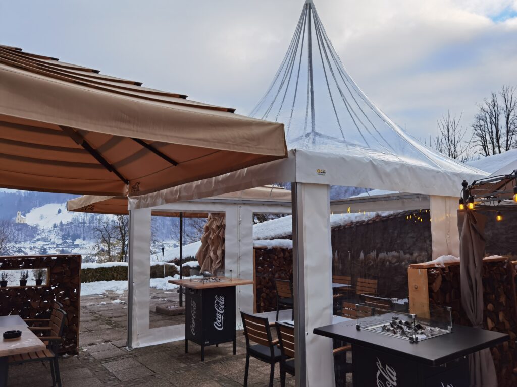 Prozorna pagoda šotor